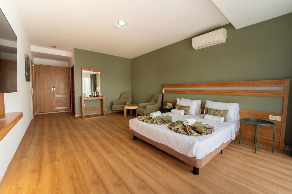 غرفة سوبيريور بسرير كينج، Hotel Santamarina 3/9