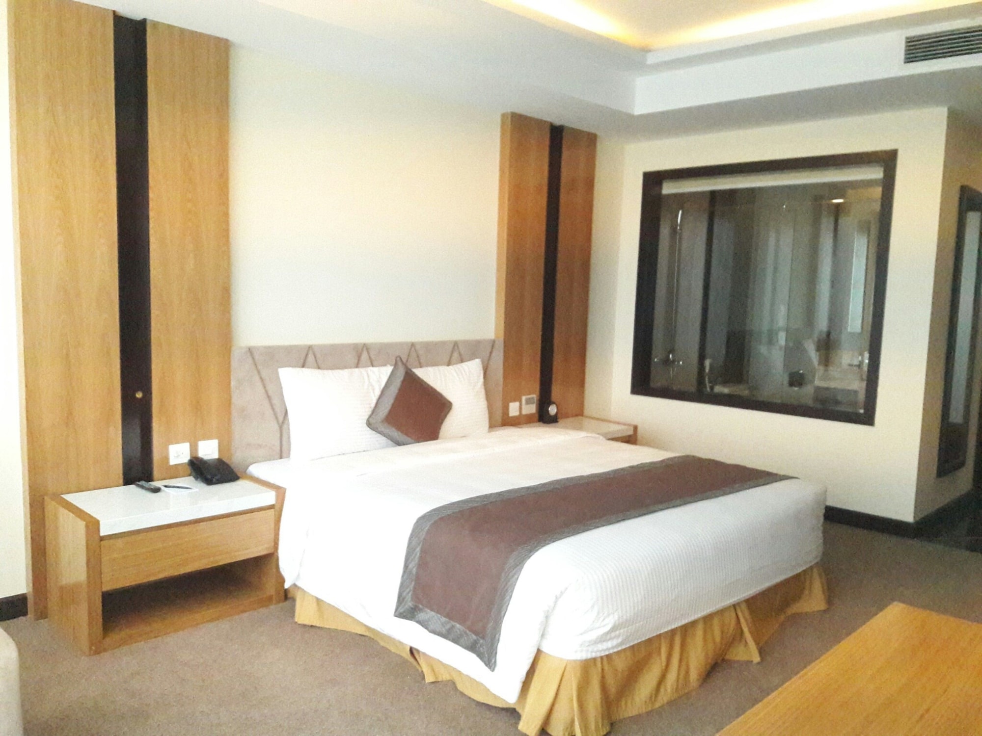 DELUXE, DOUBLE BED, OCEAN VIEW