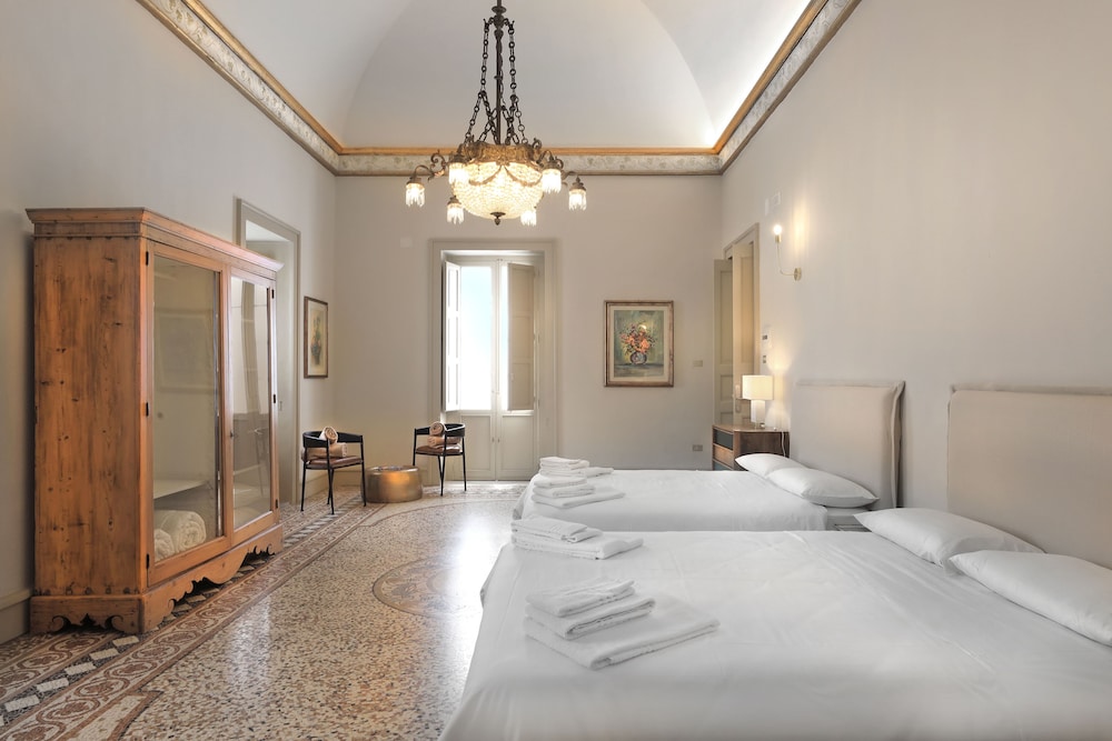 Palazzo Circolone 7/50