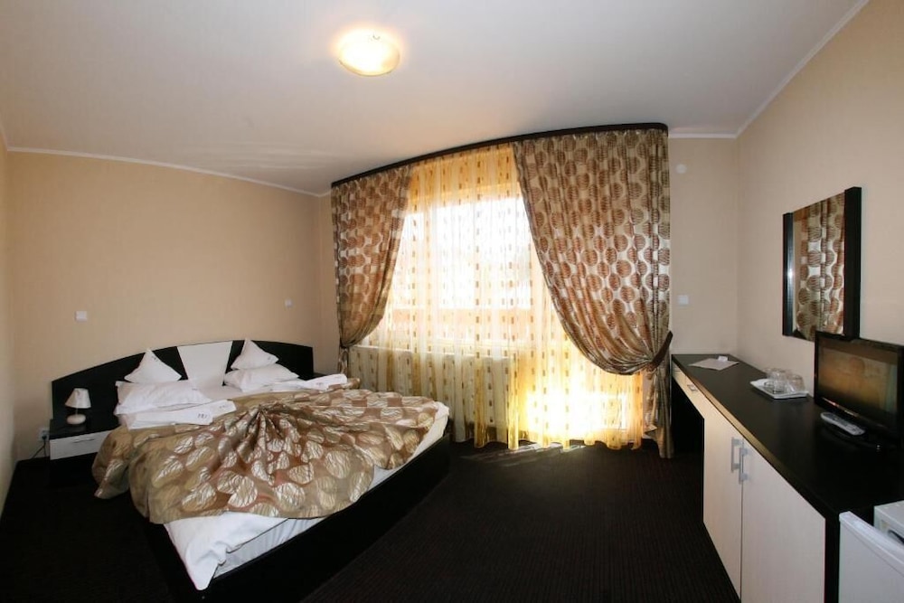 Hotel Iri 11/63