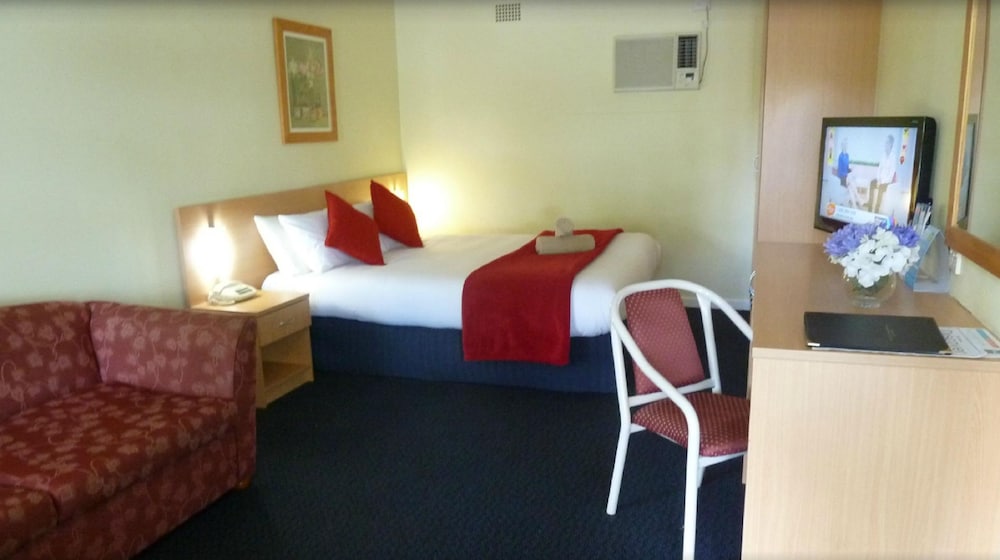 Sky Rider Motor Inn 35/69