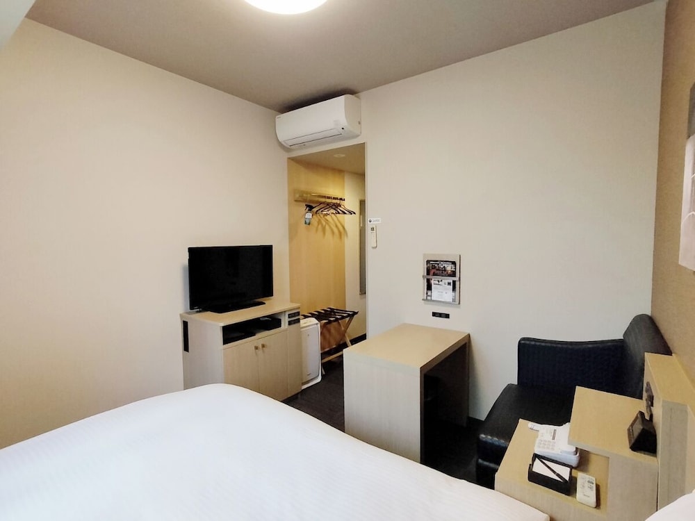 HOTEL ROUTE INN TAKAOKA EKIMAE 22/53