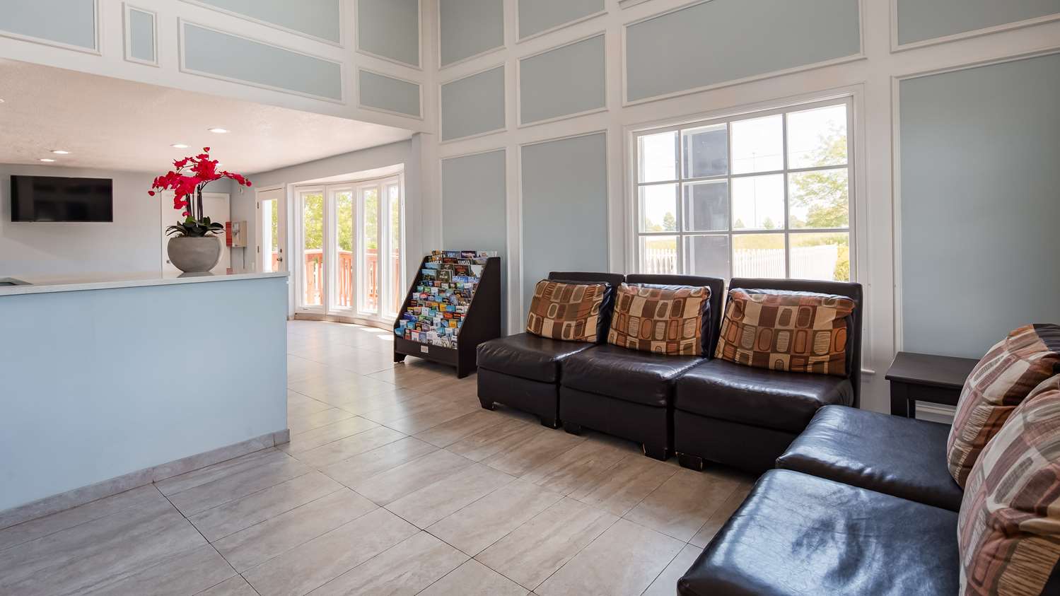 SureStay Hotel by Best Western Olathe 7/11