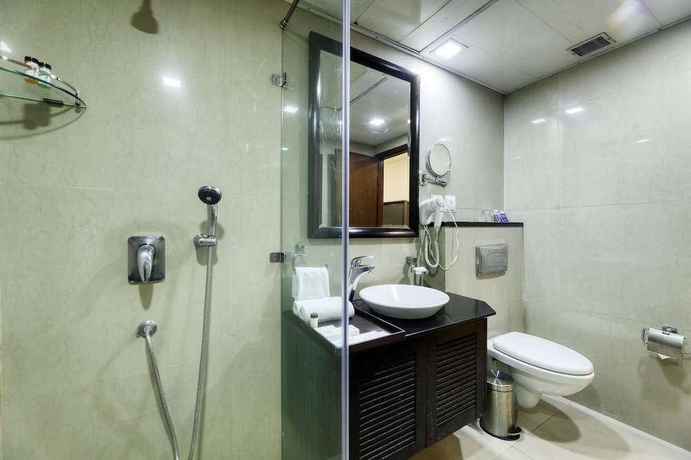 Taurus Sarovar Portico New Delhi 47/49