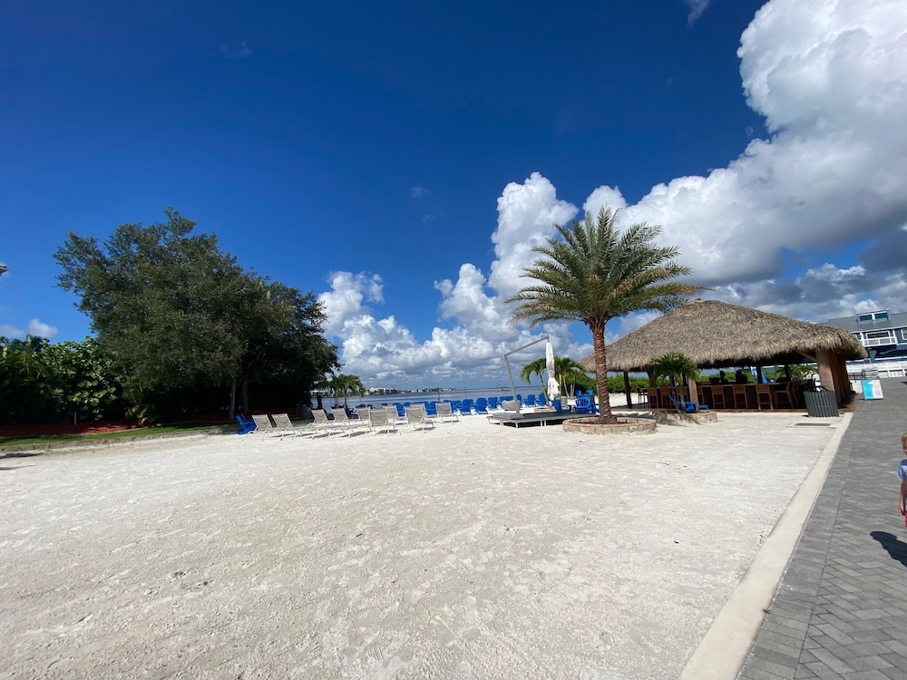 Fishermens Village Resort 40/48