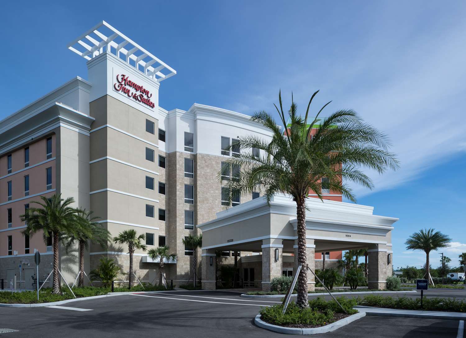 Hampton Inn Suites Cape Canaveral Cruise Port Fl 46/55