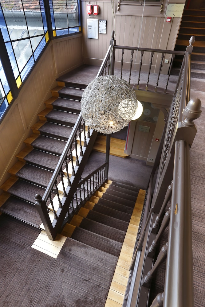Hotel De Paris 35/57
