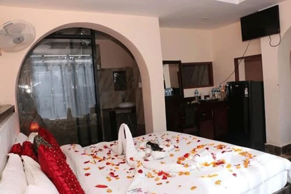 HONEYMOON