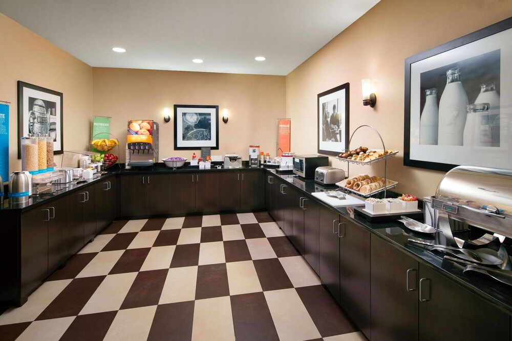Hampton Inn Loveland 35/41