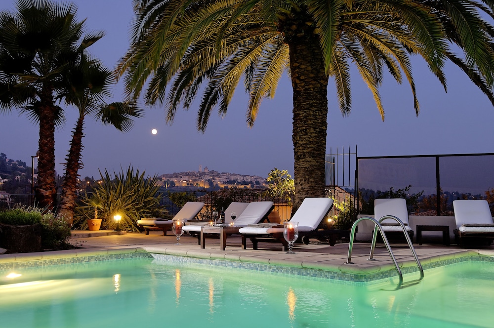 Hotel La Grande Bastide 1/75
