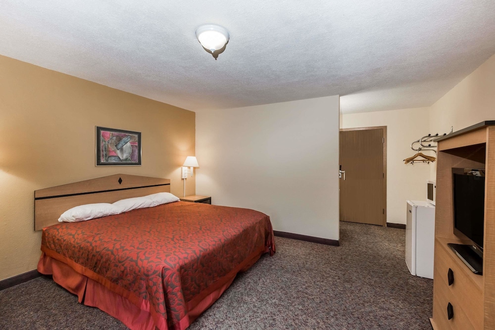 Days Inn by Wyndham Atlantic 5/17