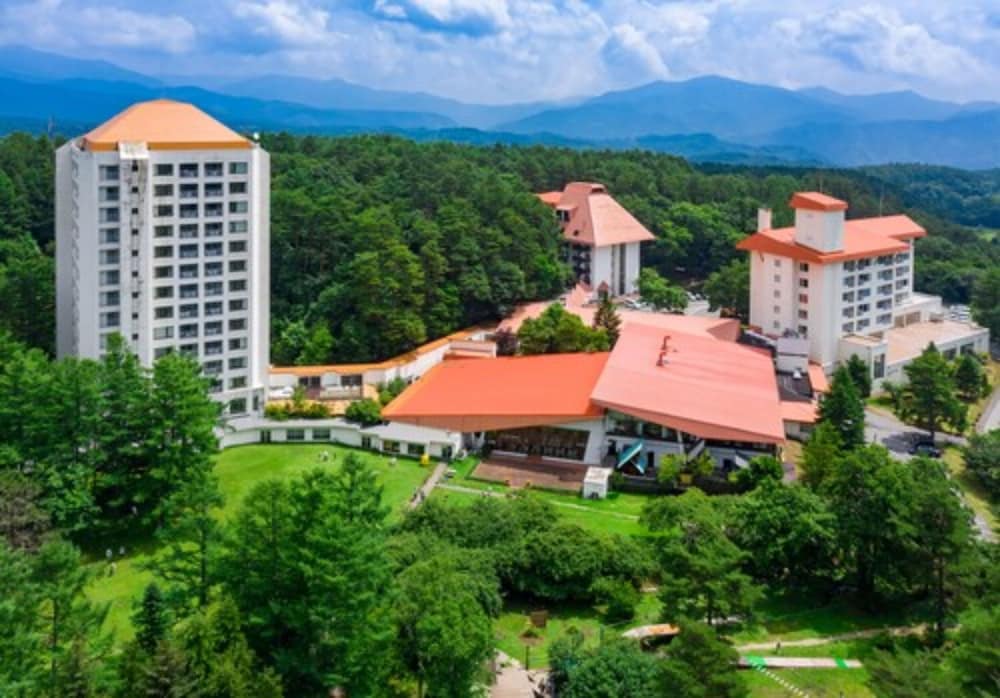 HOTEL VILLAGE 46/50