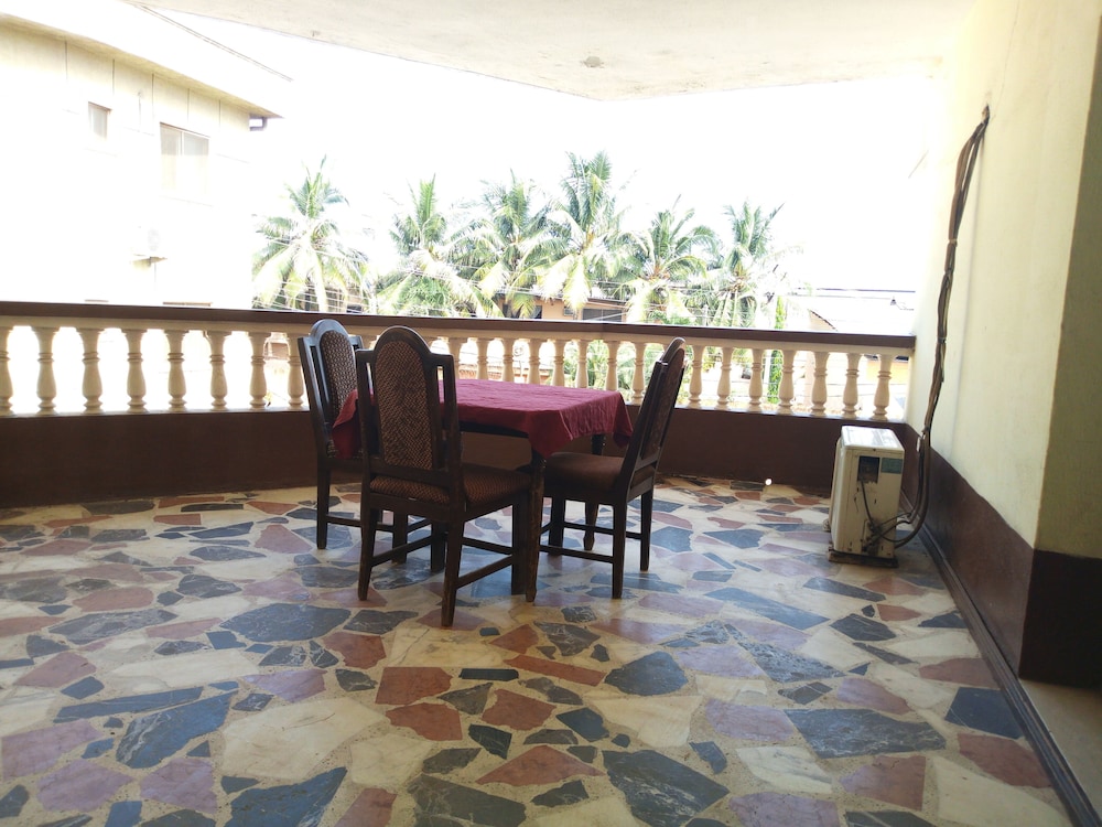 Feligold Royal Hotel 21/23