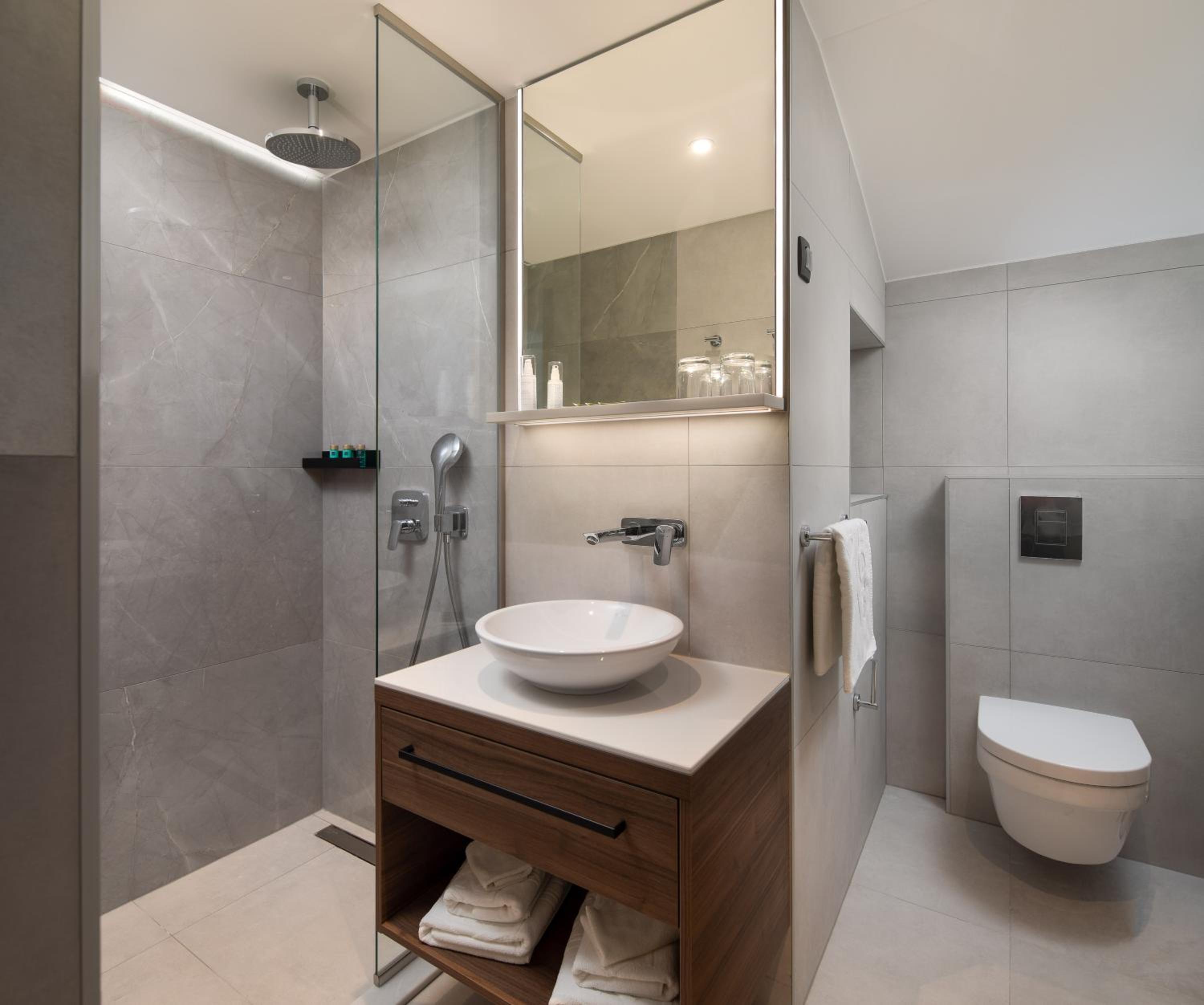 جناح جونيور، Boutique Hotel Noemia 7/7
