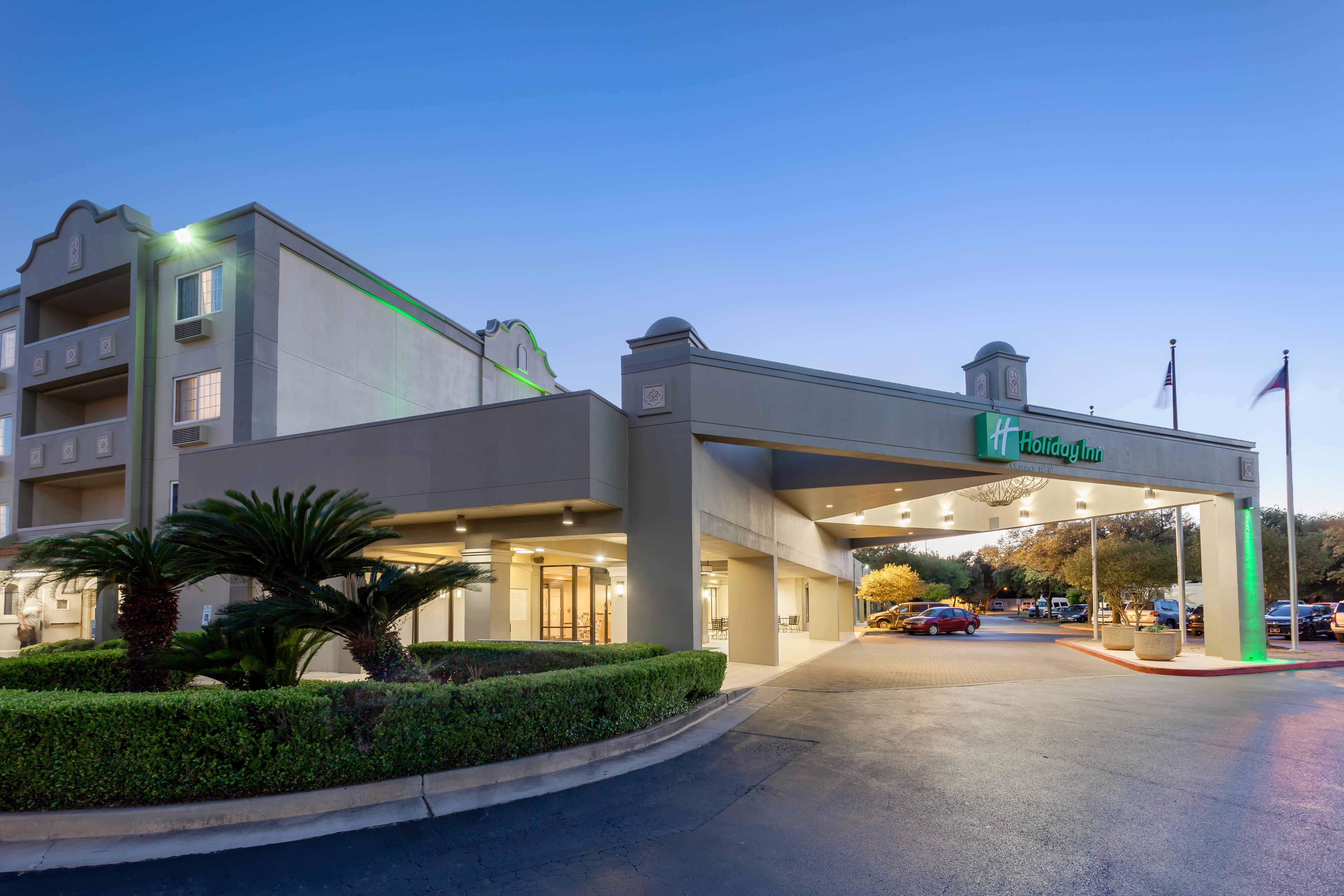 HOLIDAY INN SAN ANTONIO DOWNTOWN - MARKET SQUARE 1/27