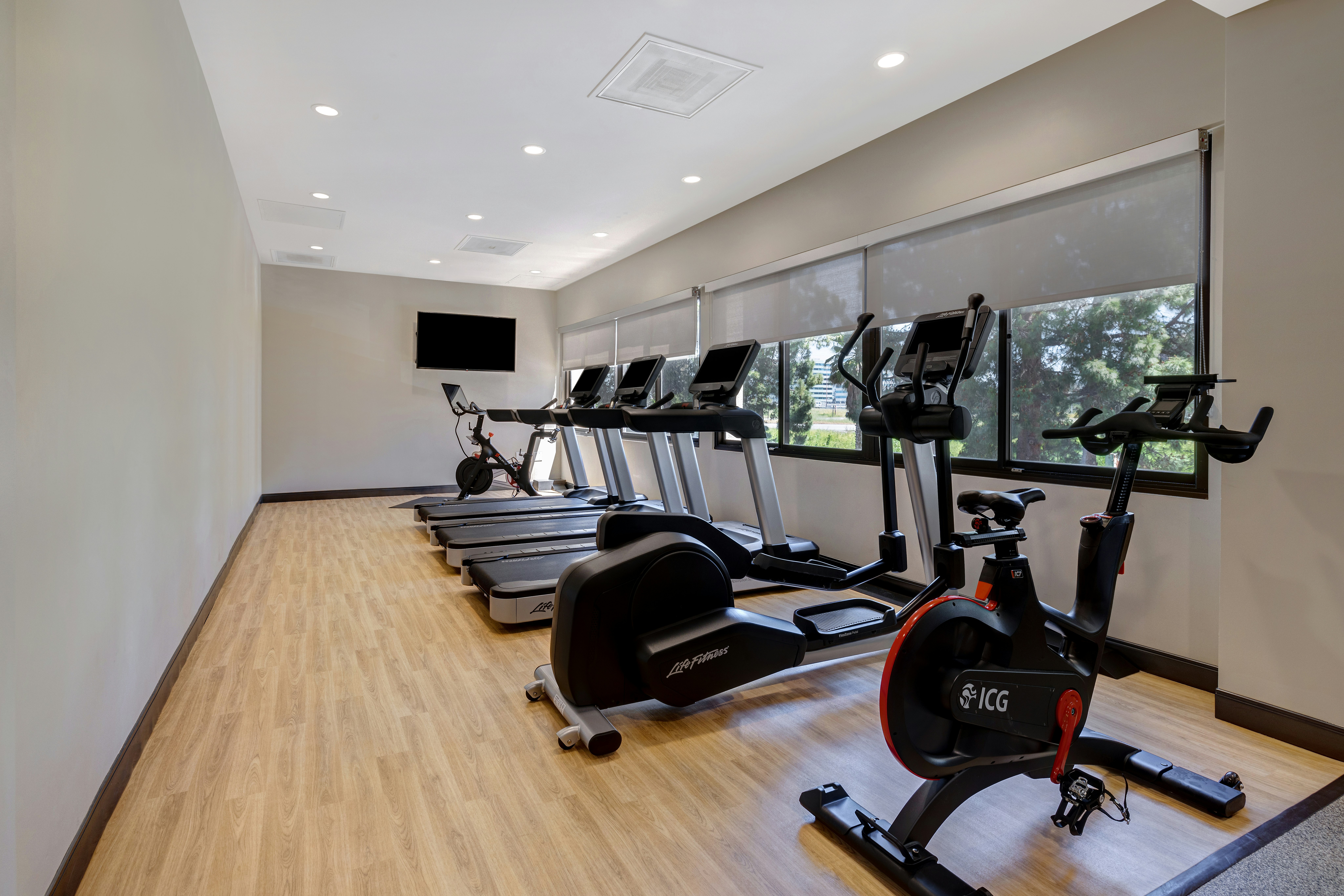 Embassy Suites by Hilton Santa Clara Silicon Valley 12/45