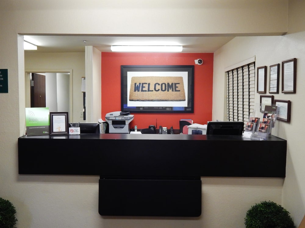 Extended Stay America Select Suites Gainesville I-75 6/33