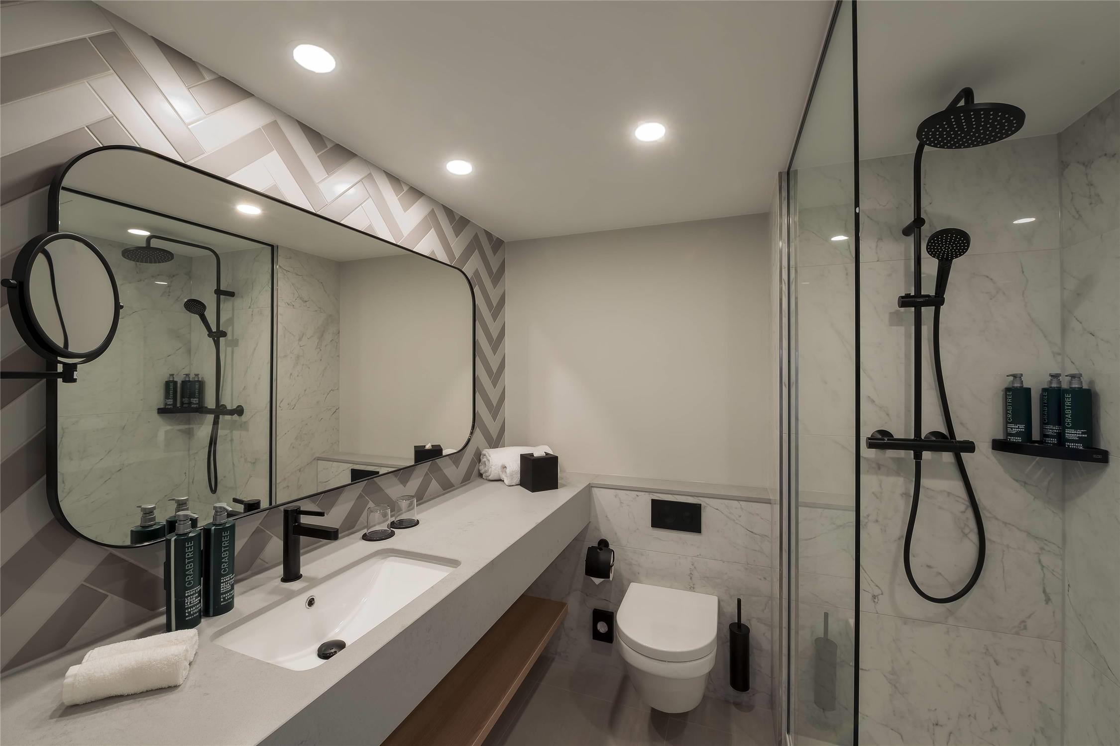 Executive, Twin Beds, Lounge Access, DoubleTree by Hilton Berlin Ku’damm 2/2