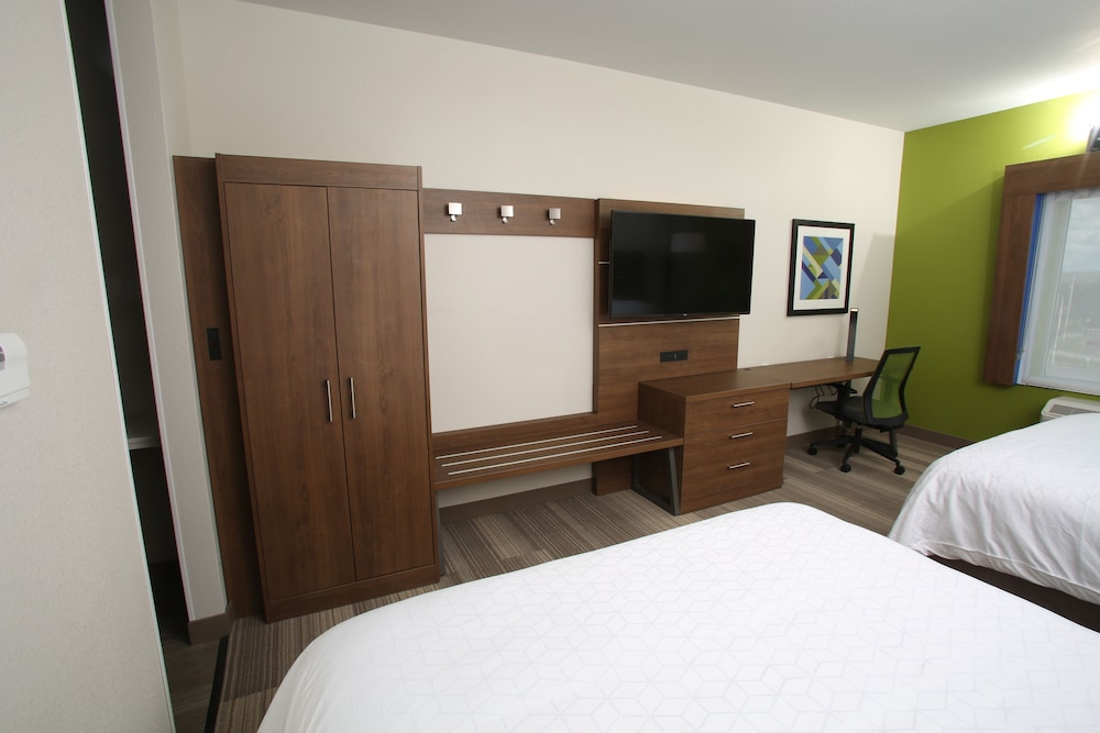 Holiday Inn Express Hotel And Suites Lincoln Airport 16/45