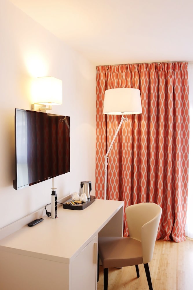 Nice Riviera Hotel 44/49