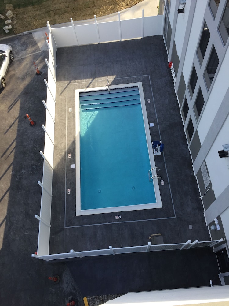 Wingate by Wyndham Louisville Fair and Expo 30/60