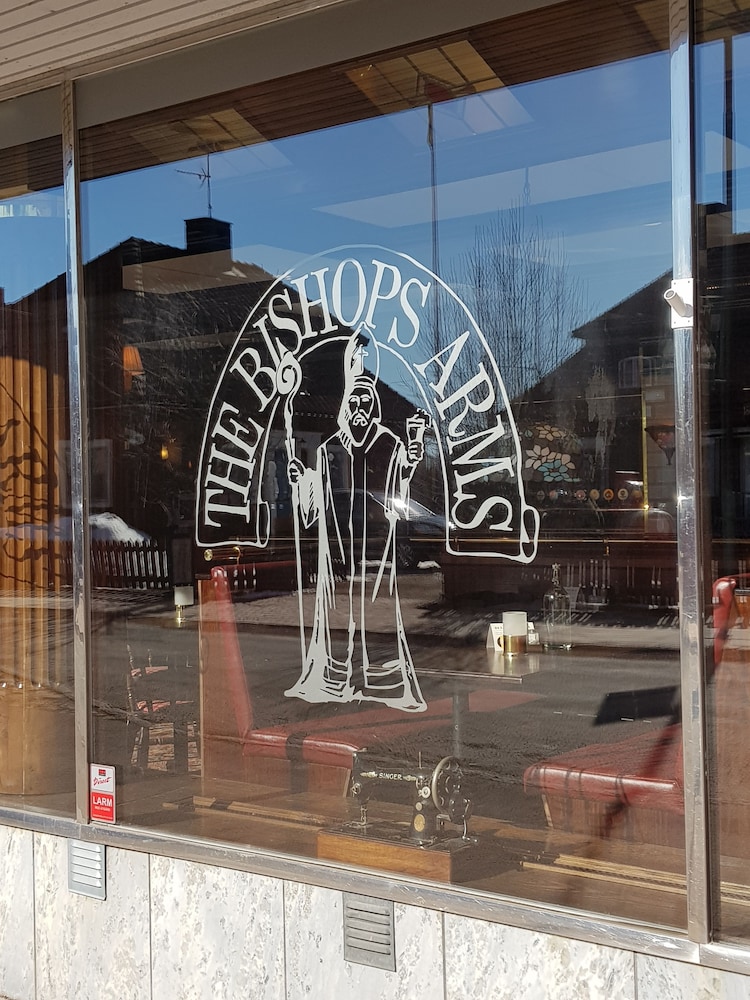 Hotel Bishops Arms Mora 32/44