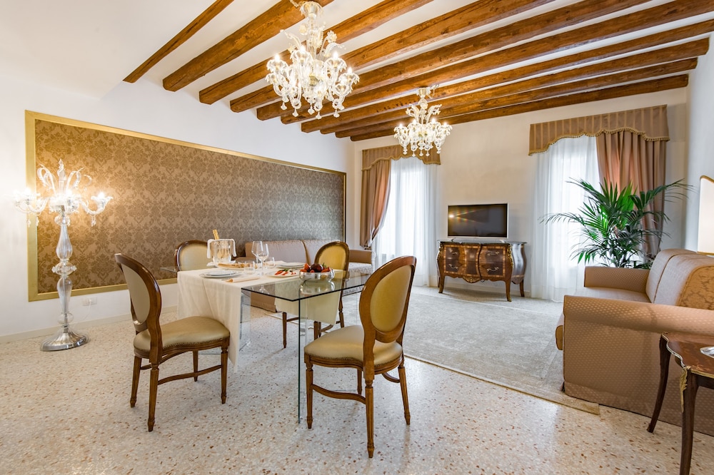 San Teodoro Palace 59/66