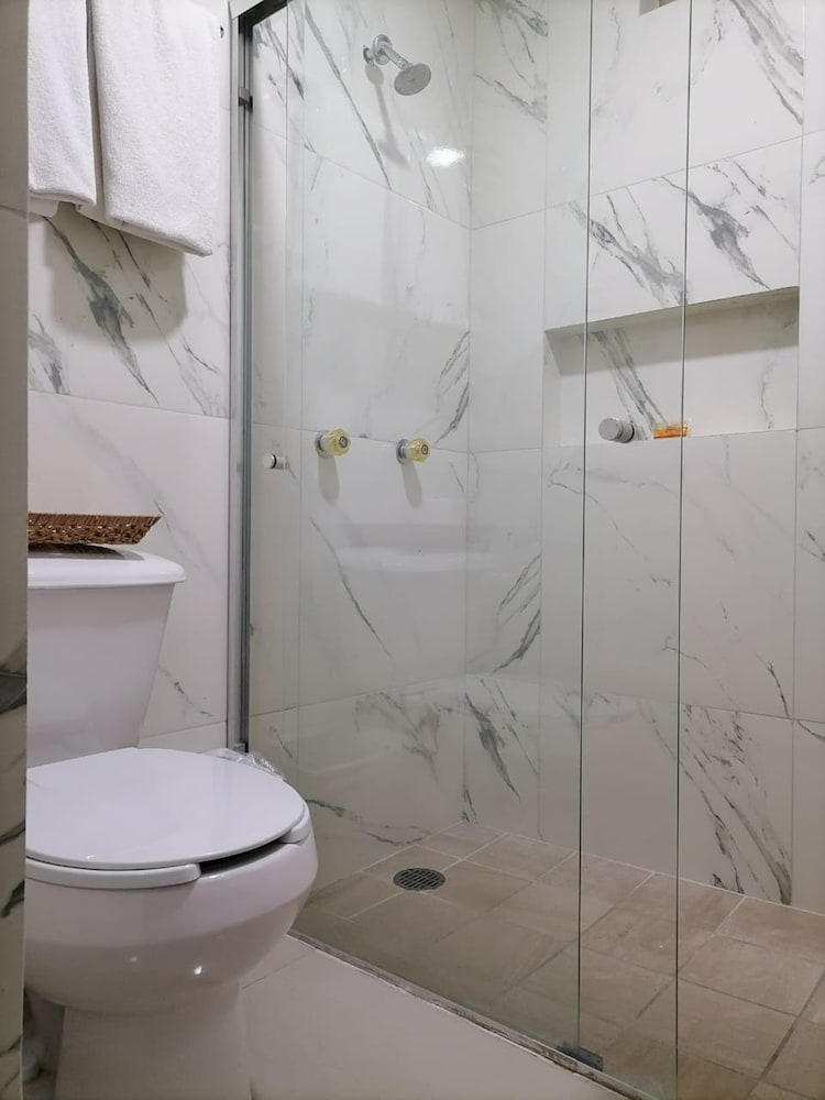 InHouse Culiacan (ex. Monterreal Hotel) 32/74