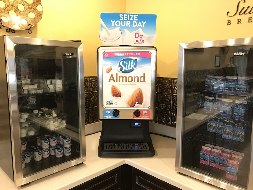 Asbury Inn and Suites 5/66