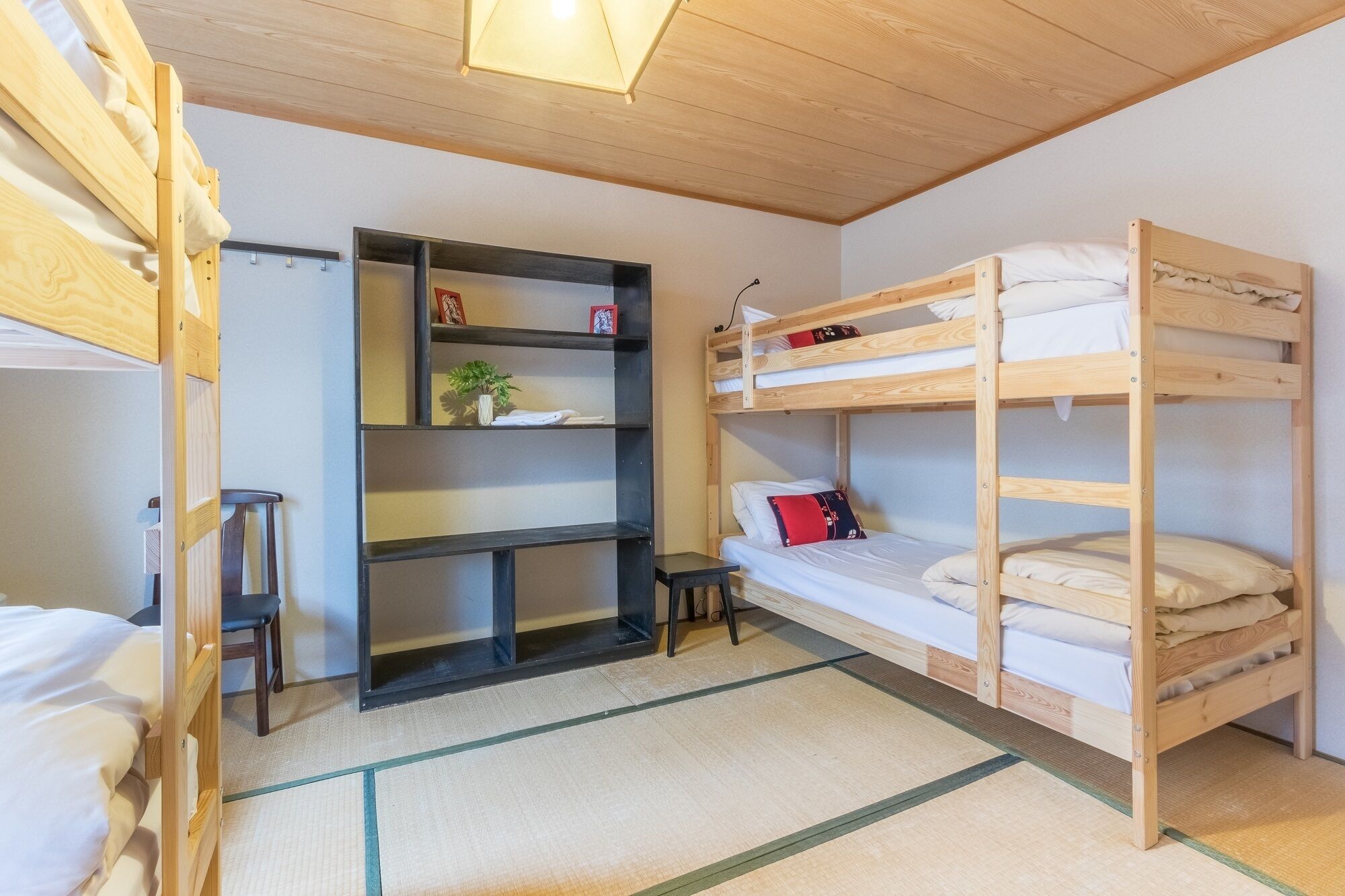 ROOM, QUADRUPLE, GARDEN VIEW