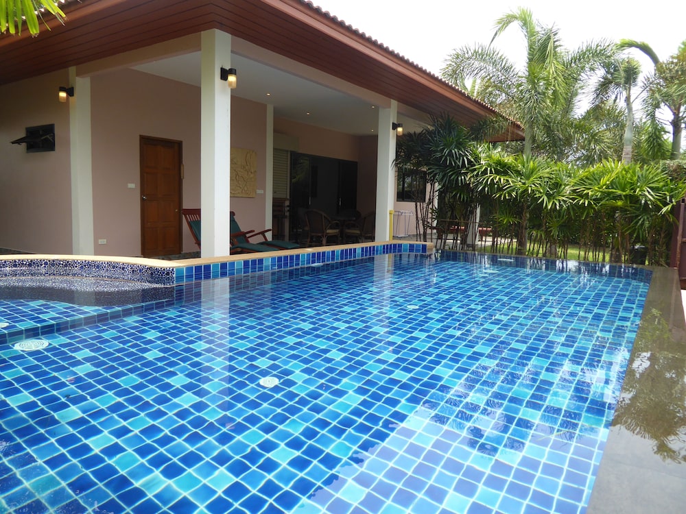 Tropicana Beach Villa At Vip Resort 2/50