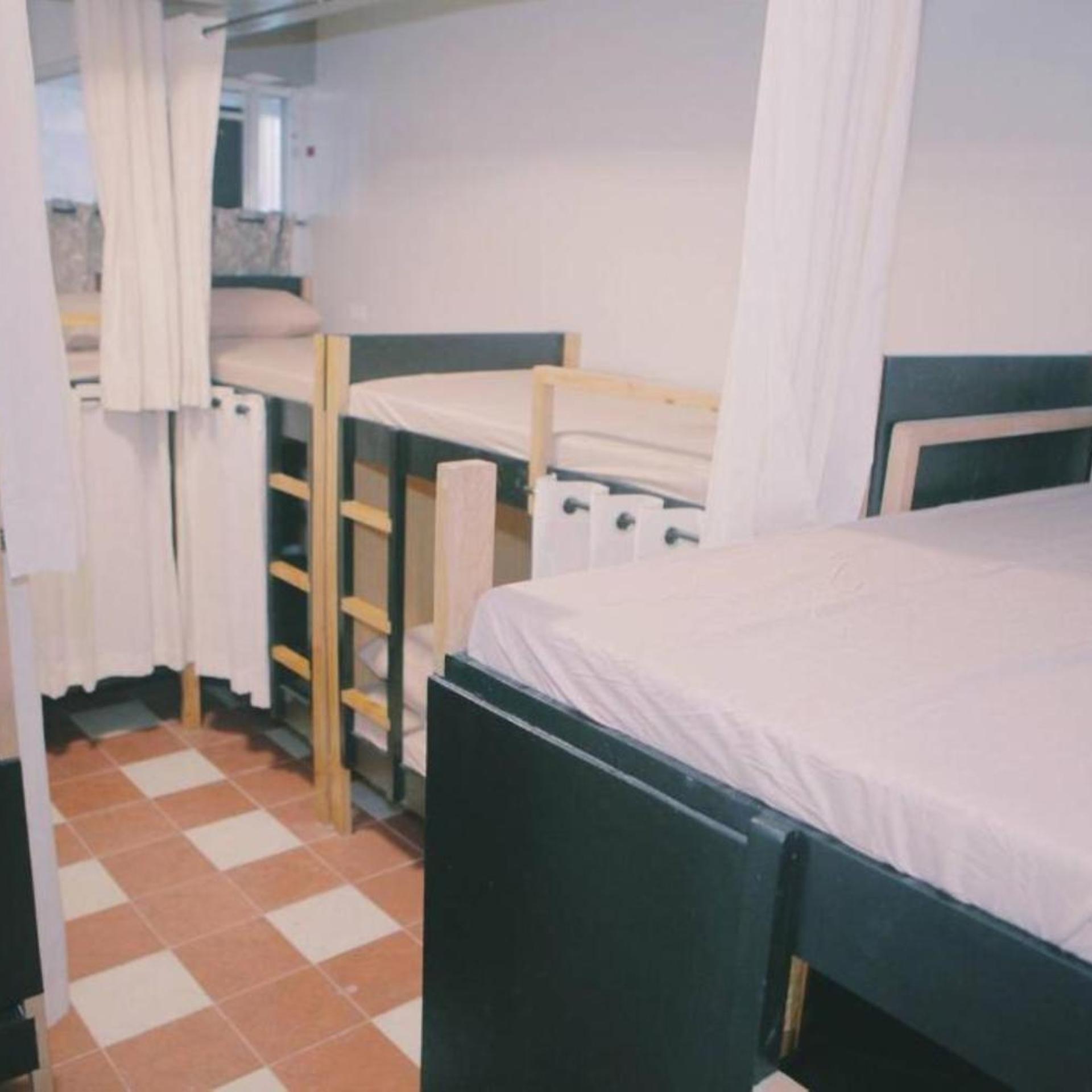 Bunks Hostel - Adults Only 8/25