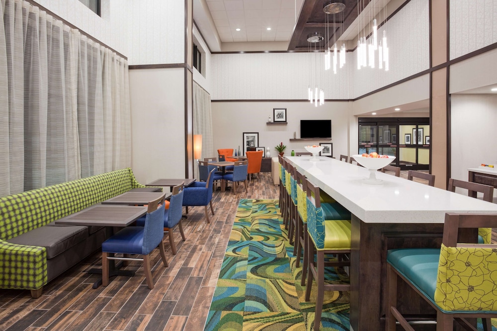 Hampton Inn and Suites Sioux City South 43/44