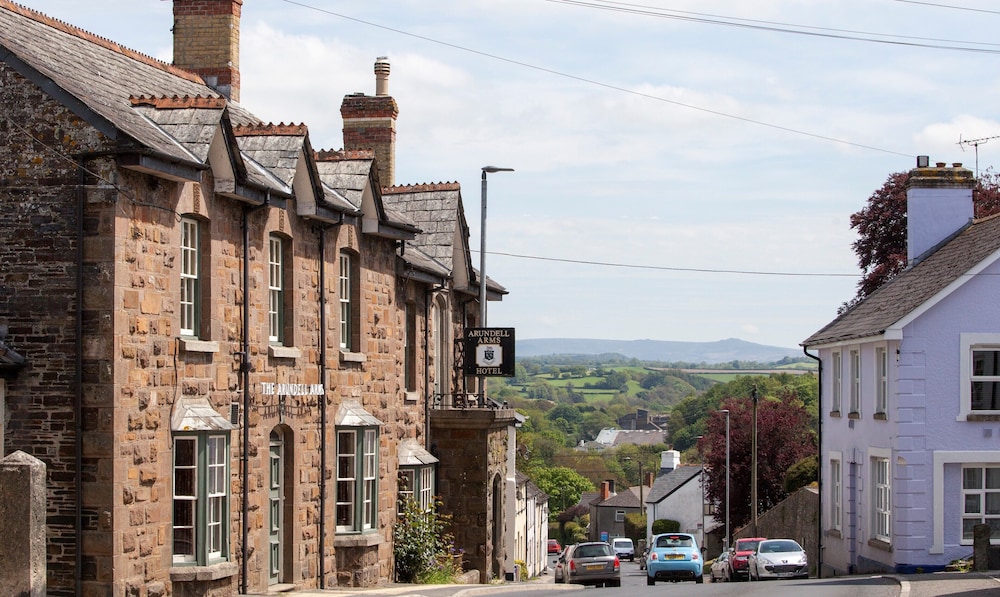 The Arundell Arms Hotel 5/50