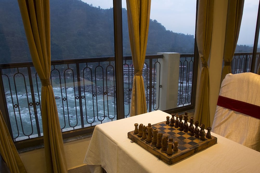 Laxman Jhula Divine Resort 40/49