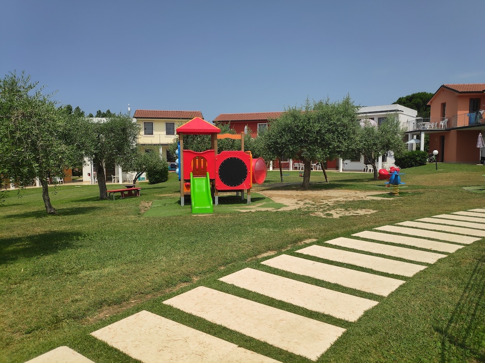 Gasparina Village Campground 28/50