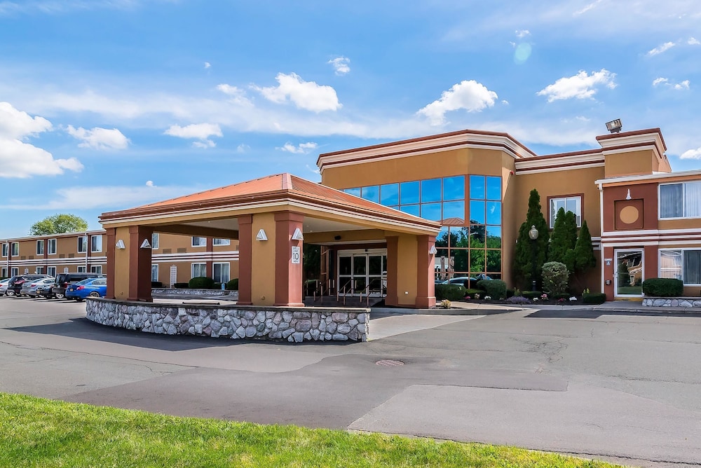 Quality Inn & Suites Albany Airport 3/36