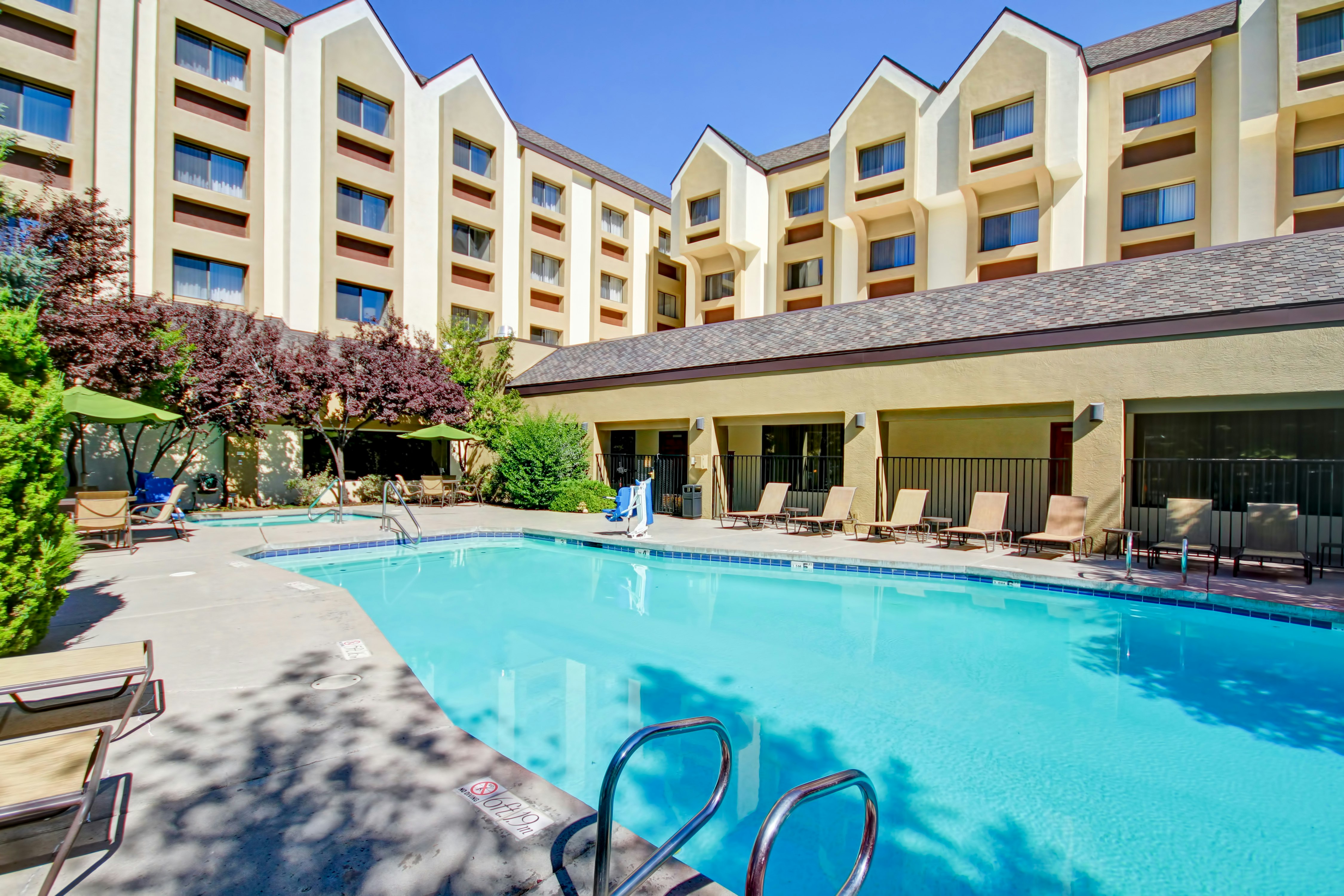 DoubleTree by Hilton Flagstaff 68/72