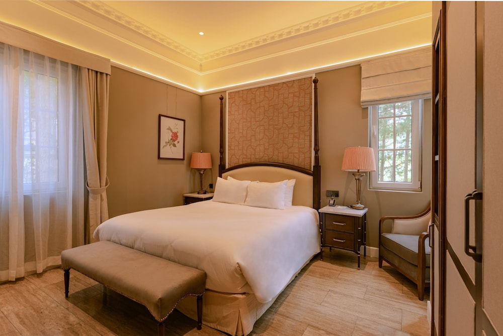 Junior Suite, Villa, King Bed, Garden View