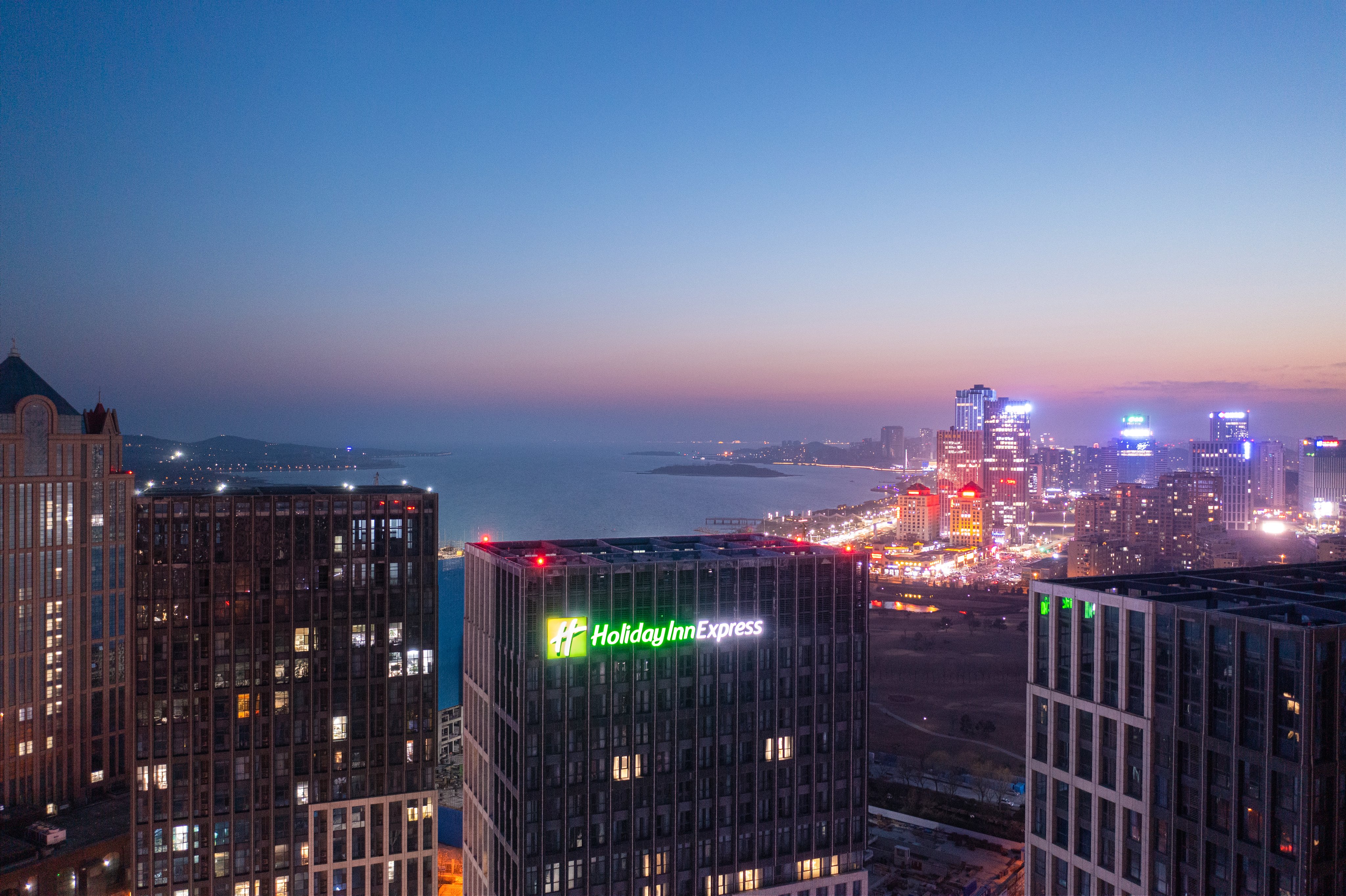 HOLIDAY INN EXPRESS QINGDAO WEST COAST 45/45