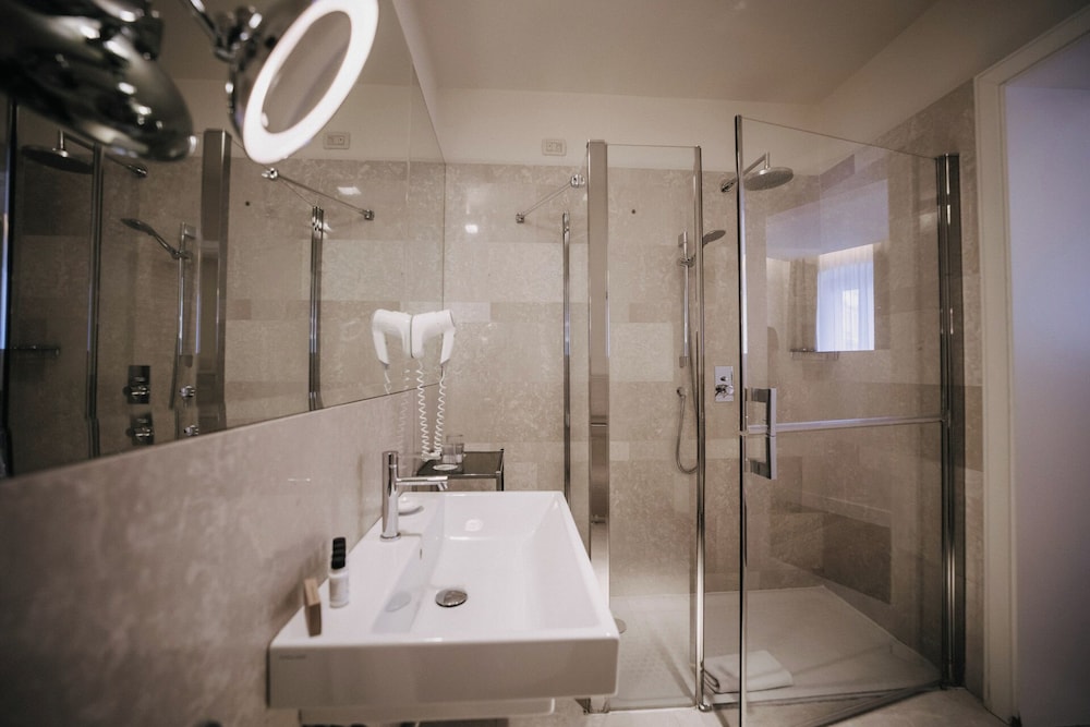 Hotel Duchi Vis A Vis 59/62