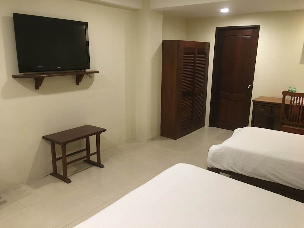 Mango Valley Hotel 1 13/67