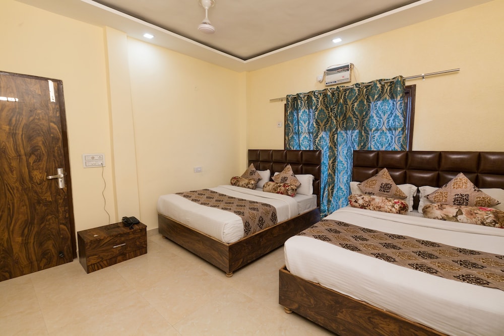 HOTEL KRISHNAS 43/59