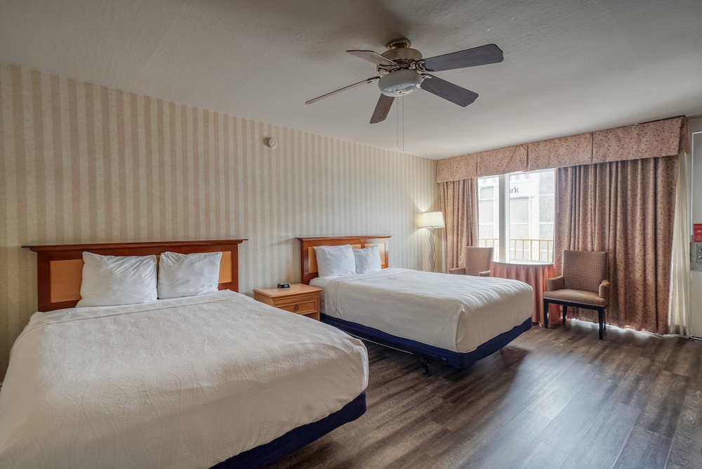 STANDARD, 2 QUEEN BEDS, ACCESSIBLE