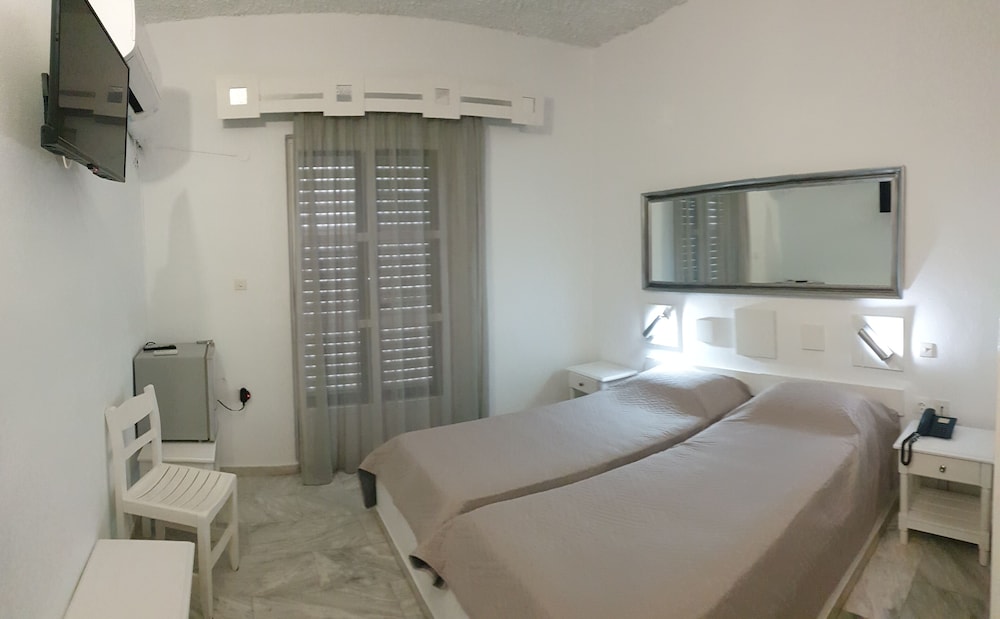 Porto Castello 14/70