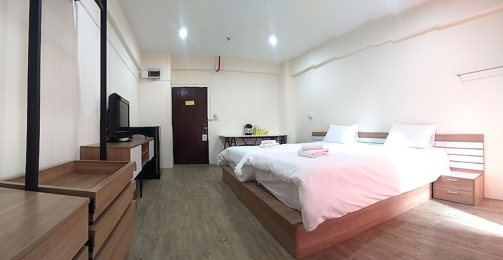 KOMOL RESIDENCE BANGKOK 19/65