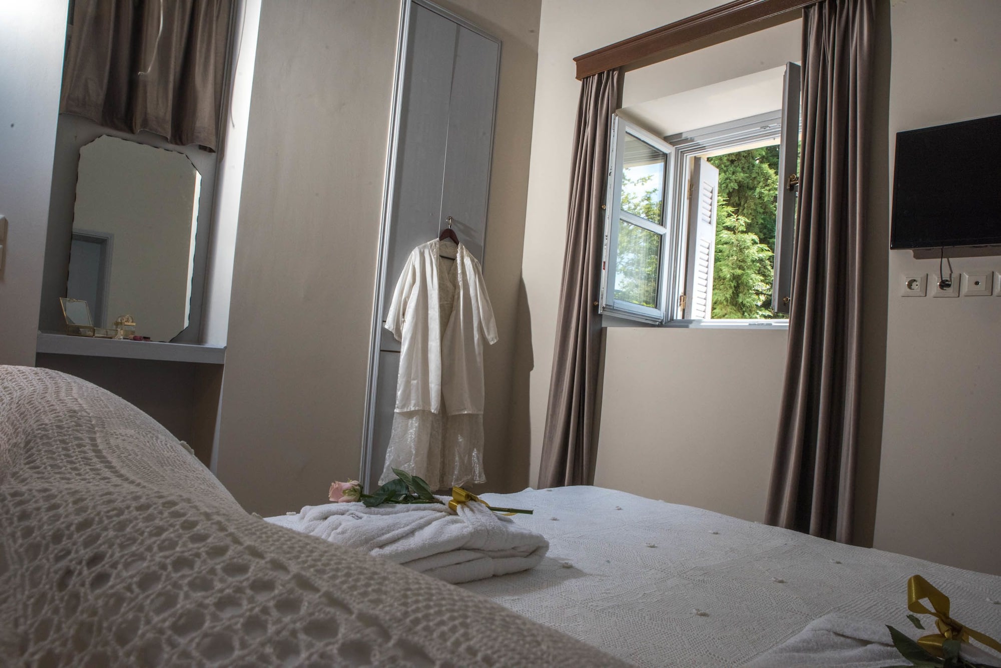 1 Bedroom, Deluxe, Suite, King Bed, Executive Level, Bathtub