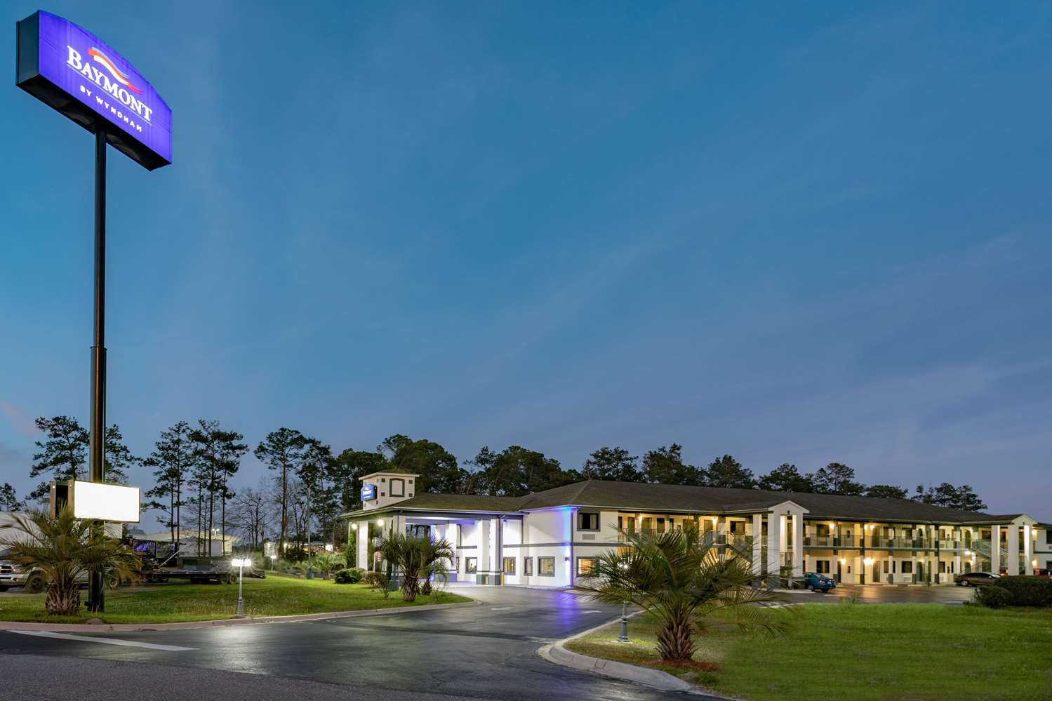 Baymont by Wyndham Midway/Tallahassee 7/58