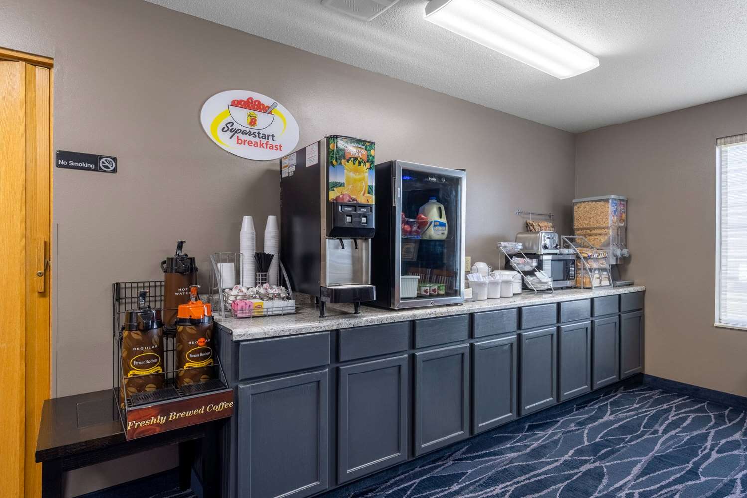 Super 8 By Wyndham Jackson Mn 22/41