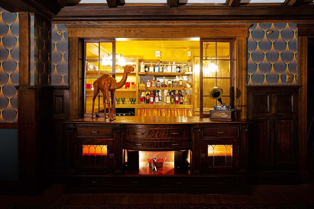 Hartness House Inn 1/50